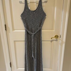 Forever 21 Black and White Tie Front Maxi Dress